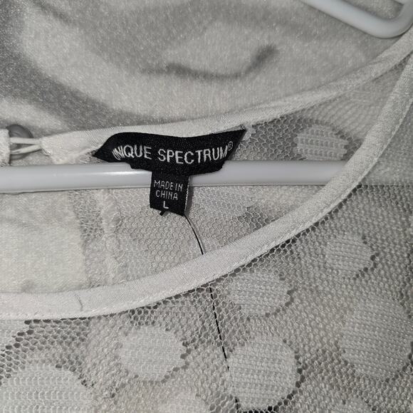 Unique Spectrum White Ruffle Sleeve Polka Dot Blouse Size L - Picture 3 of 8